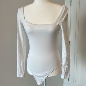 Babaton square neck white Long Sleeve Bodysuit Size M